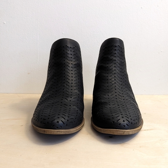 LifeStride Payton Ankle Boot - Picture 7 of 13